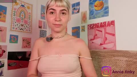 annietinky online show from March 21, 3:22 am