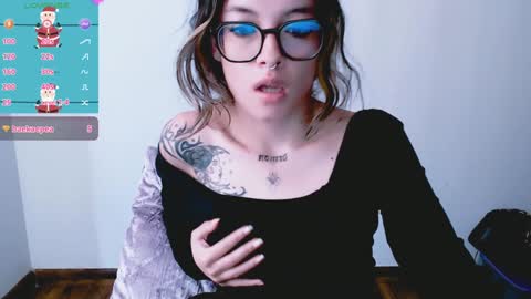 Snapshot of annittaprincess chatting on December 20, 6:24 pm Gaby 3 online show from December 20, 6:24 pm
