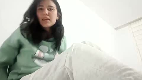 annrousse online show from September 26, 3:15 am