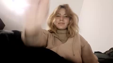 Snapshot of annrousse chatting on September 11, 2:56 am annrousse online show from September 11, 2:56 am