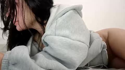 annrousse online show from September 19, 3:38 am