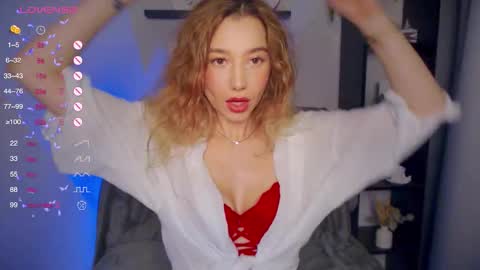 Snapshot of annvegga chatting on October 7, 9:19 pm Ann online show from October 7, 9:19 pm