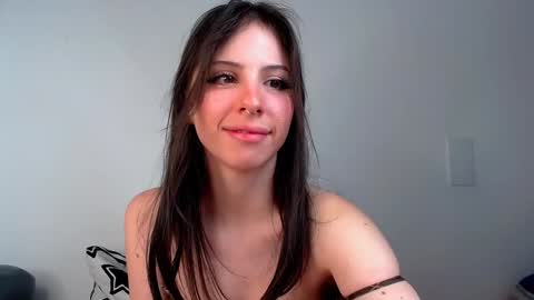 Snapshot of anny_leinhart chatting on February 6, 10:04 am Ana online show from February 6, 10:04 am