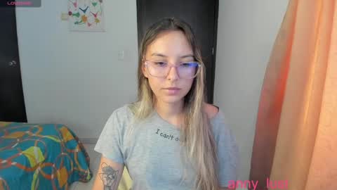 Issabela online show from December 6, 4:38 pm