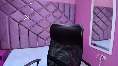 Anny online show from October 15, 6:21 pm