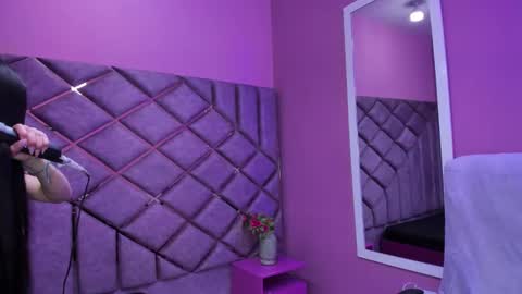 Anny online show from December 20, 6:34 pm