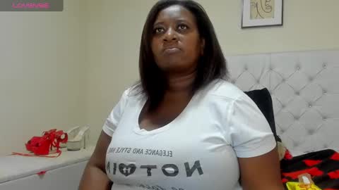 Snapshot of annybigassxxx chatting on January 26, 4:20 am Melani online show from January 26, 4:20 am