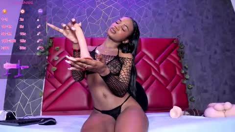 Snapshot of annybrannd chatting on October 29, 11:47 am Anny Brannd online show from October 29, 11:47 am