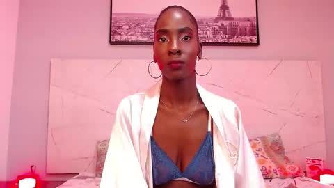 Snapshot of annyfiore chatting on October 4, 2:50 am Anny  online show from October 4, 2:50 am