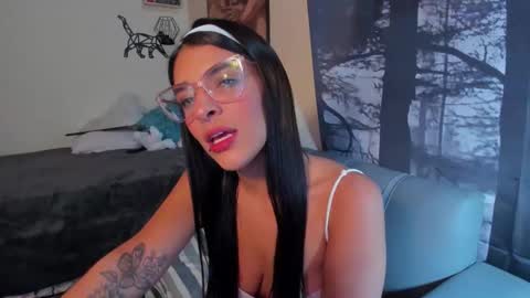 Annyluna online show from April 24, 9:28 pm