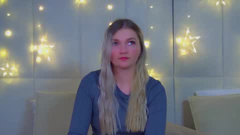 annyraii online show from December 1, 6:28 am