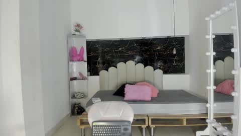 Anny online show from September 29, 8:36 pm