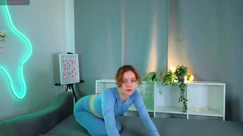 Anny online show from February 23, 8:28 pm