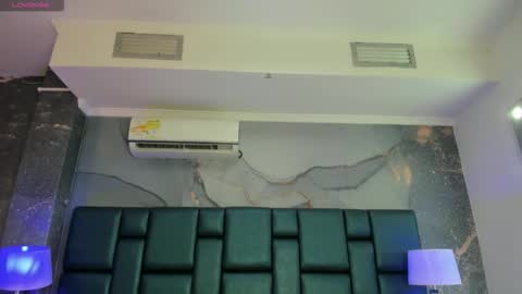 Snapshot of anthoneladuque chatting on October 21, 12:53 pm anthonelaDuque online show from October 21, 12:53 pm