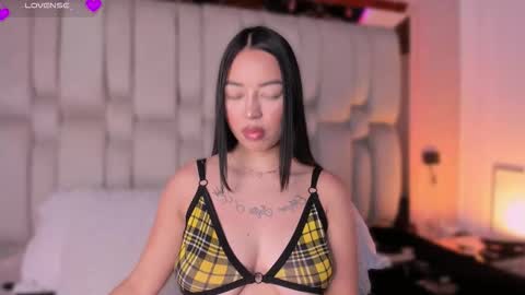 Anthonella Sweet online show from October 22, 11:37 am