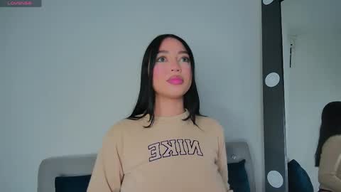 Anthonella online show from March 31, 3:06 am