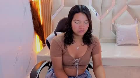 Antonela online show from October 15, 1:25 pm