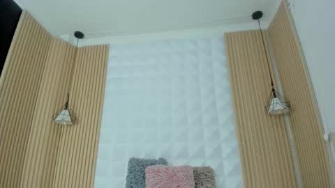 Snapshot of antonella00_ chatting on September 22, 6:17 pm Antonella online show from September 22, 6:17 pm