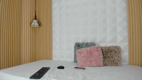 Snapshot of antonella00_ chatting on October 21, 6:34 pm Antonella online show from October 21, 6:34 pm