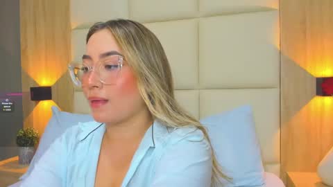 Snapshot of antonella_cutie_ chatting on September 27, 12:45 pm A N T O N E L L A  online show from September 27, 12:45 pm