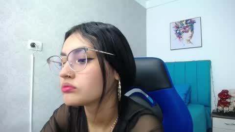 Antonella online show from December 20, 1:00 pm