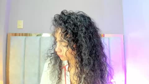 AntonellaHall  online show from November 25, 12:18 pm