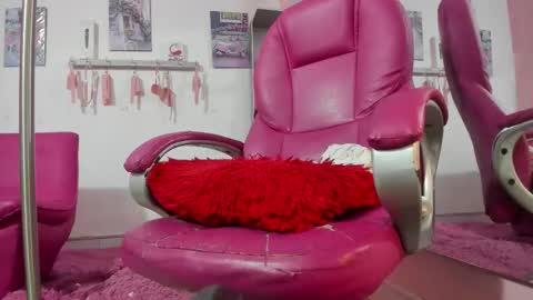 Snapshot of antonellakling_ chatting on September 27, 12:12 pm ANTONELLA online show from September 27, 12:12 pm