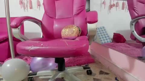 Snapshot of antonellakling_ chatting on October 1, 1:05 pm ANTONELLA online show from October 1, 1:05 pm