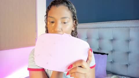 Sarah online show from January 4, 1:21 pm