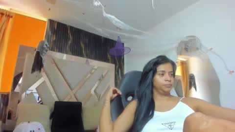 AntonellaTawer online show from October 28, 7:08 pm