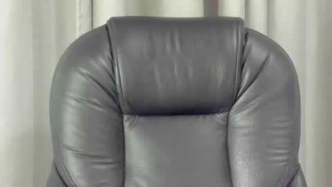 Snapshot of antonellepiercee chatting on January 17, 11:27 am A N T O N E L L E online show from January 17, 11:27 am