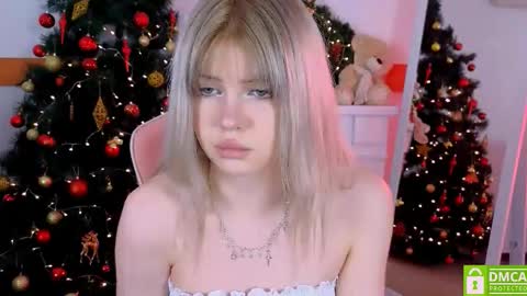 antonia_ferrero online show from December 22, 9:01 am