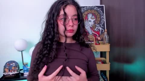 Antonia online show from December 11, 3:35 am