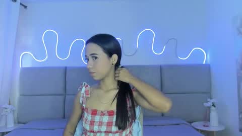 Snapshot of antoonellaa chatting on November 1, 12:42 pm antoonellaa online show from November 1, 12:42 pm