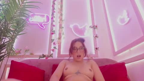 anya_shaffer online show from June 22, 2:49 am