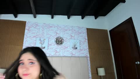 I am Anya online show from January 19, 4:01 am