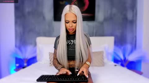 anyas_dolce online show from December 20, 6:13 pm