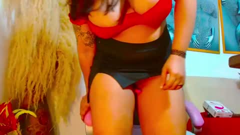 Snapshot of anyell_fox_xxx chatting on February 15, 12:11 pm anyell online show from February 15, 12:11 pm