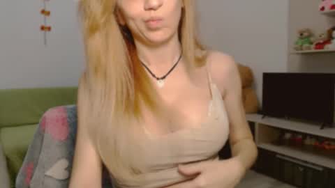 An online show from April 2, 9:23 pm