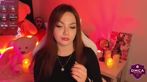 Aphelia online show from October 20, 2:42 pm