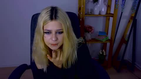 ApheliaStar online show from October 31, 4:00 pm