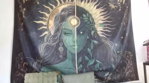 Snapshot of aphrodite__bloom chatting on November 1, 6:12 pm aphrodite__bloom online show from November 1, 6:12 pm