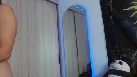 Snapshot of aphrodite__bloom chatting on February 10, 4:58 pm aphrodite__bloom online show from February 10, 4:58 pm