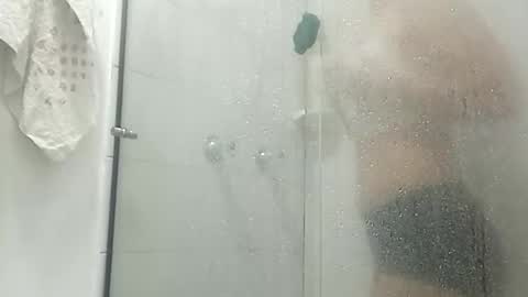 apple0716 online show from December 18, 6:34 pm