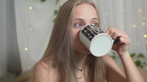  REYNA  next stream on December 3rd online show from January 4, 7:34 am