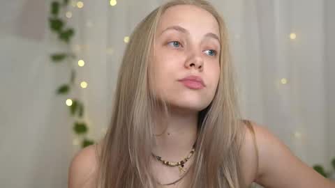 Snapshot of appr0ved chatting on September 18, 4:49 pm  REYNA  next stream on December 3rd online show from September 18, 4:49 pm