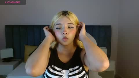 April Bunny online show from December 2, 8:42 pm