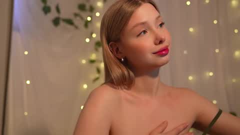 Snapshot of april_blush chatting on February 16, 9:59 am BETH NEXT STREAM ON WEDNESDAY online show from February 16, 9:59 am