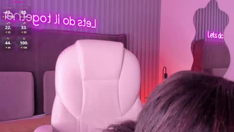 Snapshot of april_ebony18_ chatting on February 10, 10:42 am April online show from February 10, 10:42 am