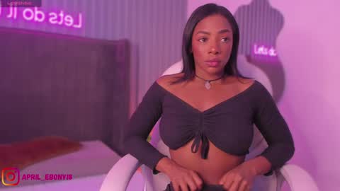 Snapshot of april_ebony18_ chatting on January 25, 10:40 am April online show from January 25, 10:40 am
